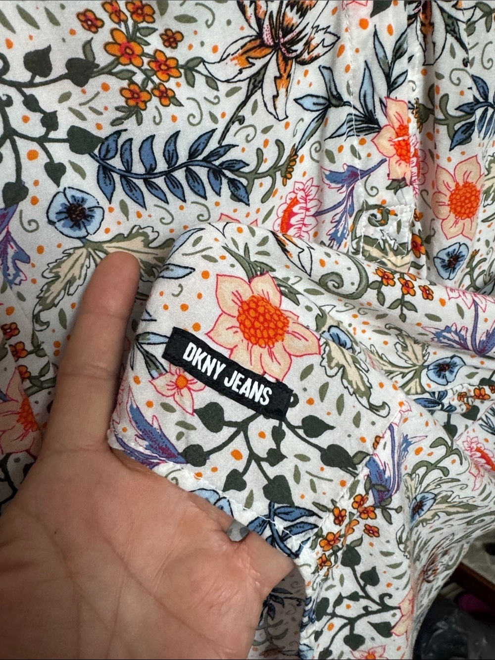 DKNY floral top the next size small - Picture 5 of 5